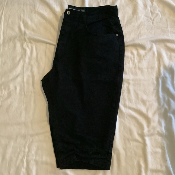 SOLD RVT capris - Picture 4 of 9